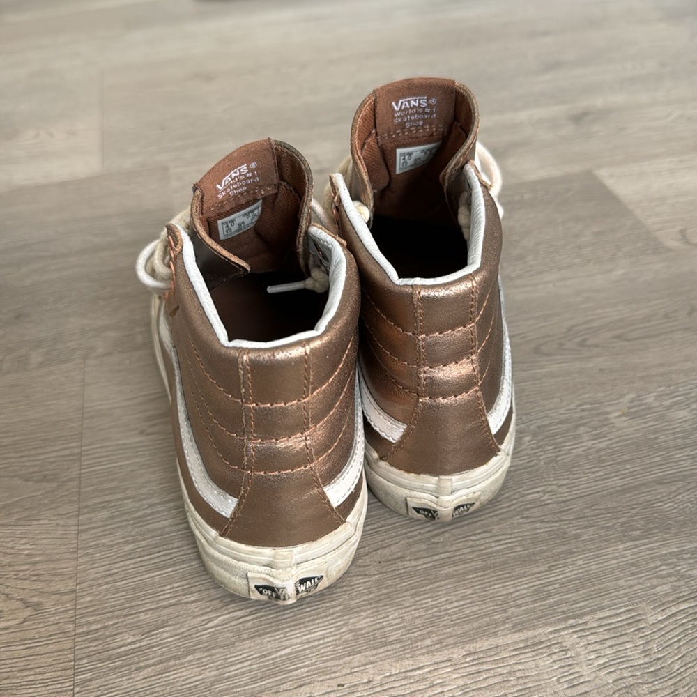 VANS - Picture 4 of 5